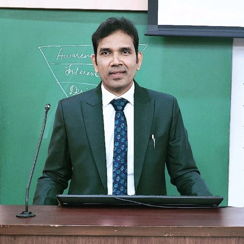 L L V Praveen Kumar